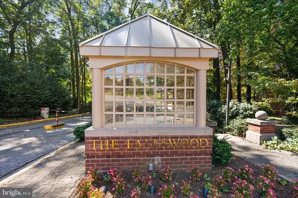 North Bethesda, MD 20852,5802 NICHOLSON LN #302