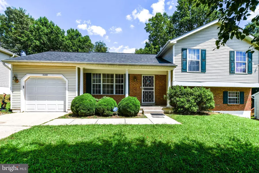 1600 ORA LEA LN, Upper Marlboro, MD 20774