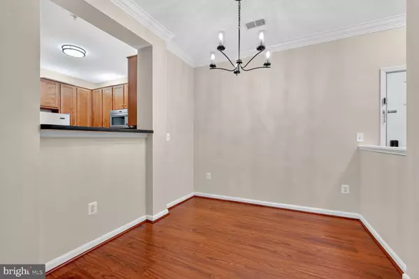 Alexandria, VA 22304,4850 EISENHOWER AVE #119