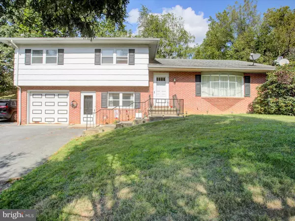 8655 WAYNE RD, Waynesboro, PA 17268