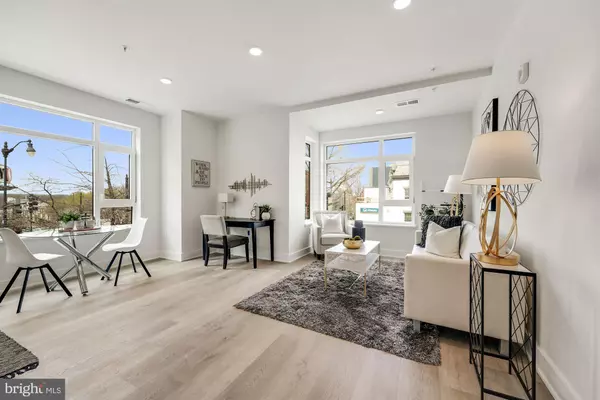 Washington, DC 20011,3831 GEORGIA AVE NW #201