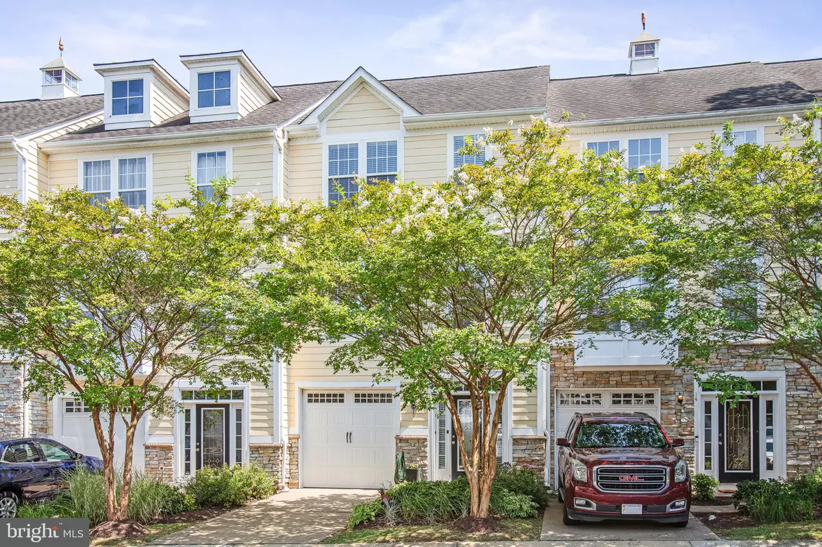 Colonial Beach, VA 22443,12 BAY VIEW LN