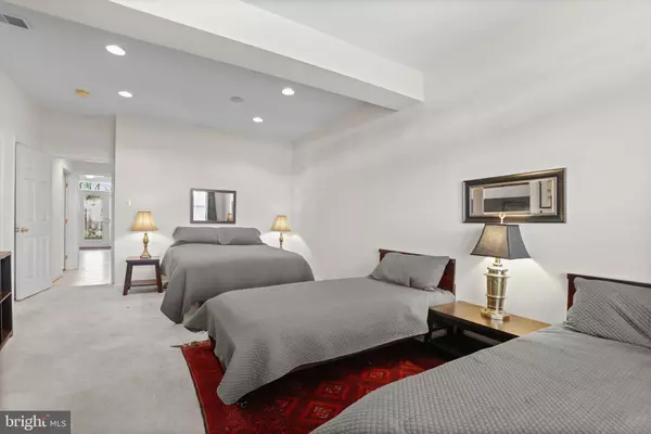 Colonial Beach, VA 22443,12 BAY VIEW LN