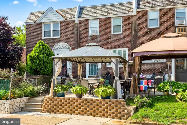Philadelphia, PA 19120,534 E ASHDALE ST