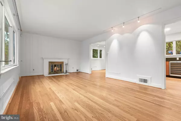Washington, DC 20015,3020 OLIVER ST NW