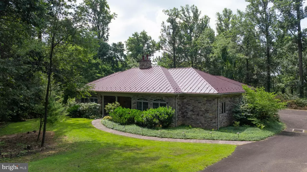 322 SUNNYSIDE RD, Newmanstown, PA 17073