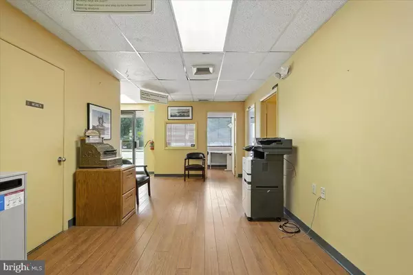 Columbia, MD 21045,5405 TWIN KNOLLS RD NW #2