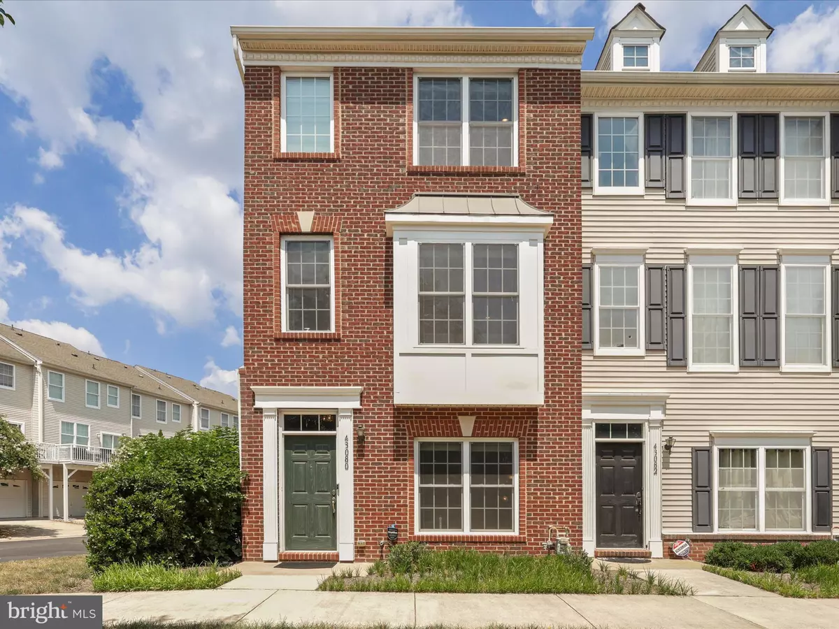 Chantilly, VA 20152,43080 CENTER ST