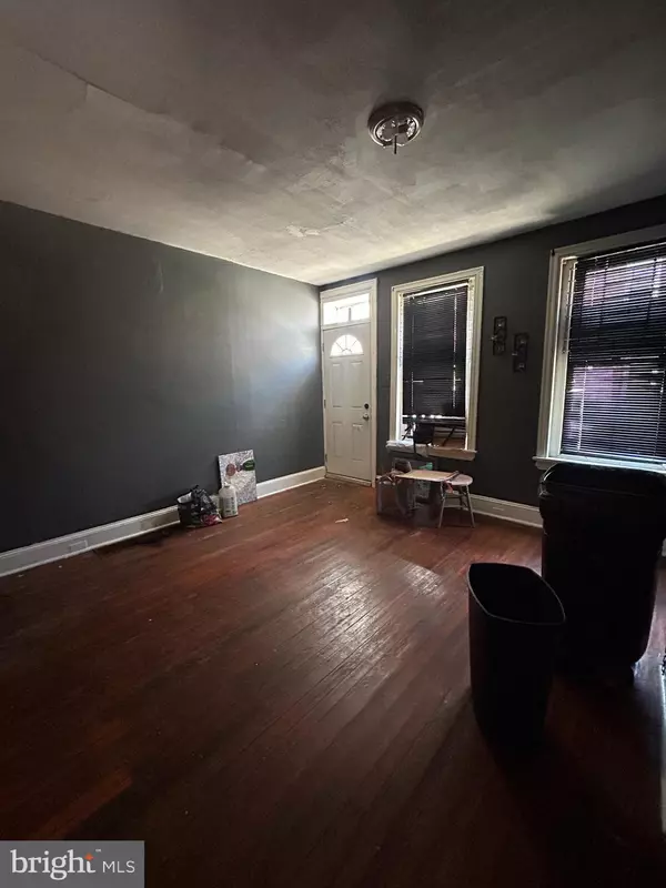 Philadelphia, PA 19140,1668 DOUNTON ST