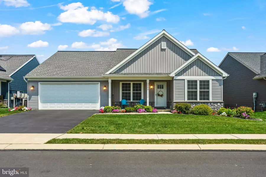 2069 SPRING WOOD LN, Mechanicsburg, PA 17055