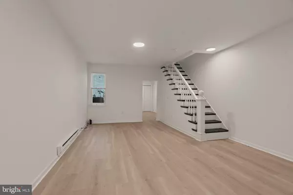 Philadelphia, PA 19144,19 W SEYMOUR ST