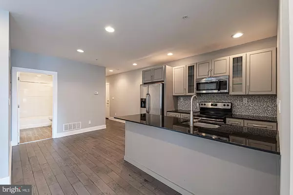 Philadelphia, PA 19106,135 N 3RD ST #UNIT 3D