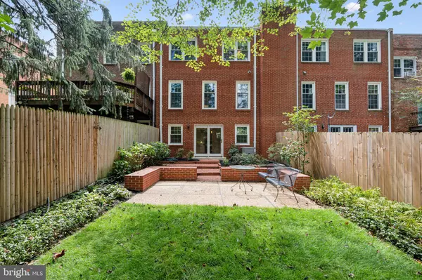 214 JAMES THURBER CT, Falls Church, VA 22046