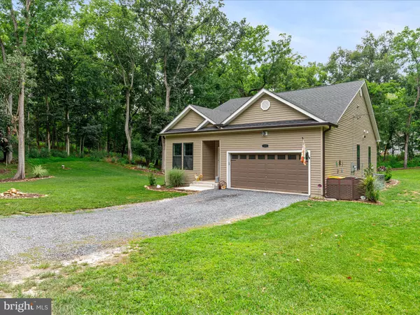 Harpers Ferry, WV 25425,102 DAWN LN