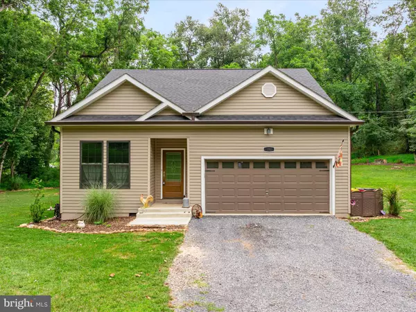 Harpers Ferry, WV 25425,102 DAWN LN