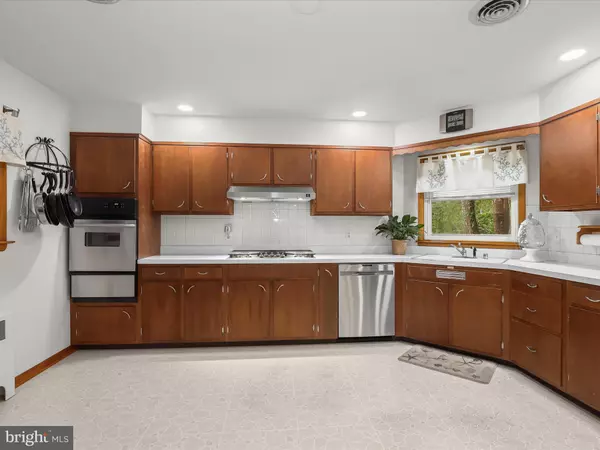 Ellicott City, MD 21042,3422 JAY DR