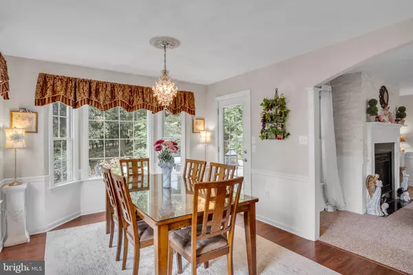 Harrisburg, PA 17111,7014 SCENIC CT