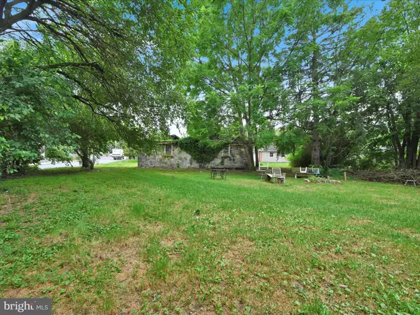 Lebanon, PA 17042,1006 COLEBROOK RD