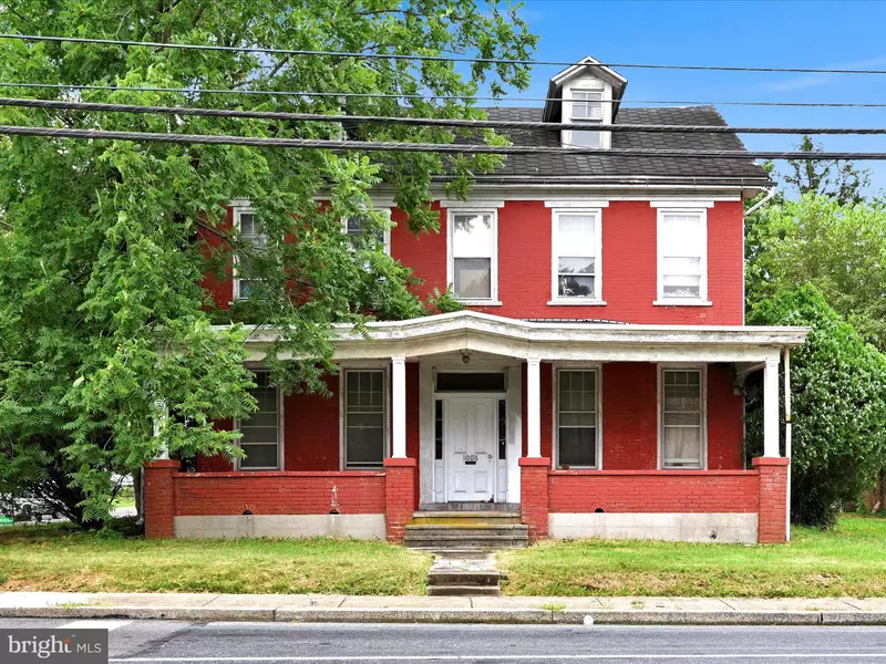 1006 COLEBROOK RD, Lebanon, PA 17042