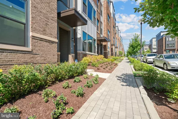 Rockville, MD 20855,16110 CONNORS #95