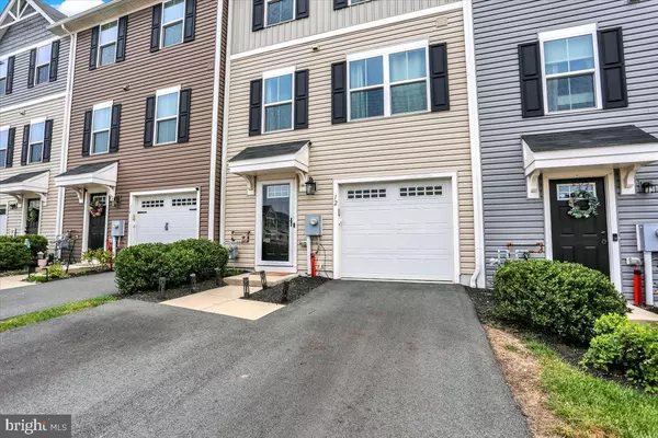 Gilbertsville, PA 19525,12 FOXWOOD DR