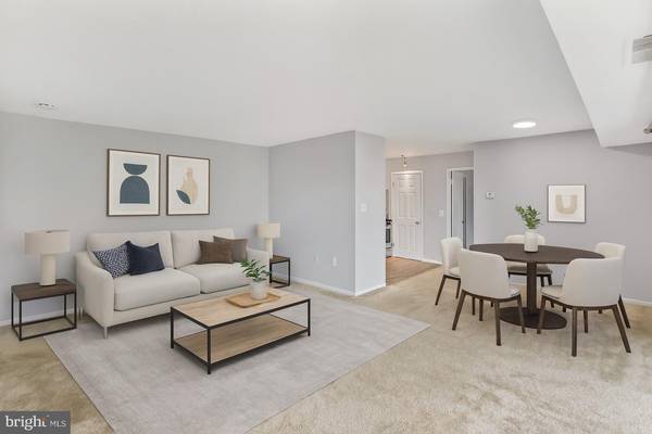 Falls Church, VA 22046,7376 LEE HIGHWAY #204