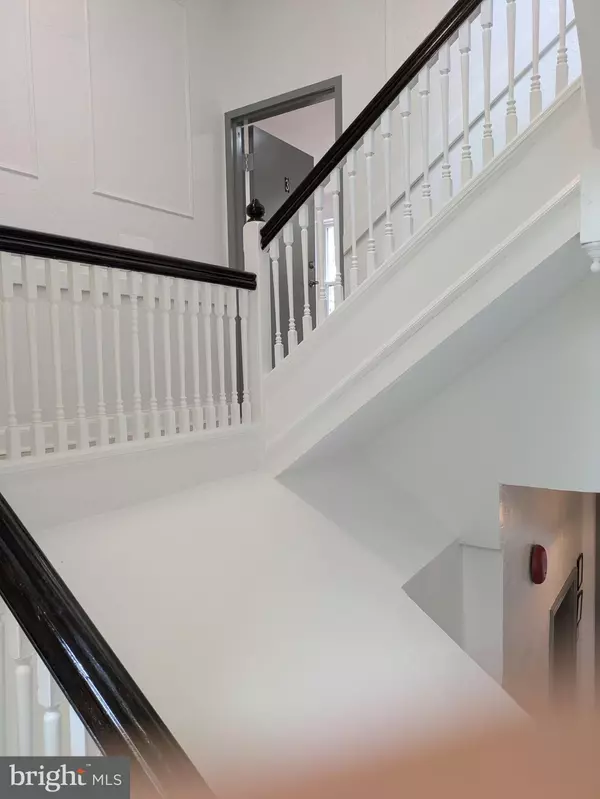 Washington, DC 20036,2032 O ST NW #3