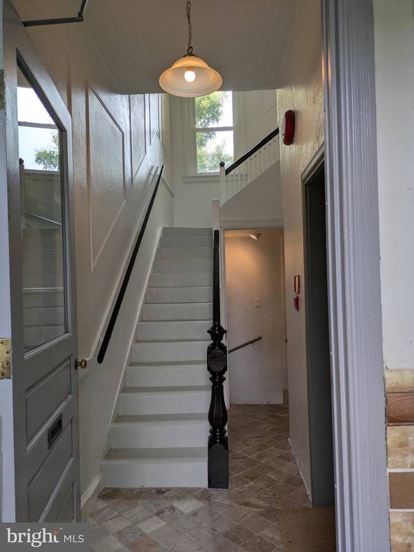 Washington, DC 20036,2032 O ST NW #3