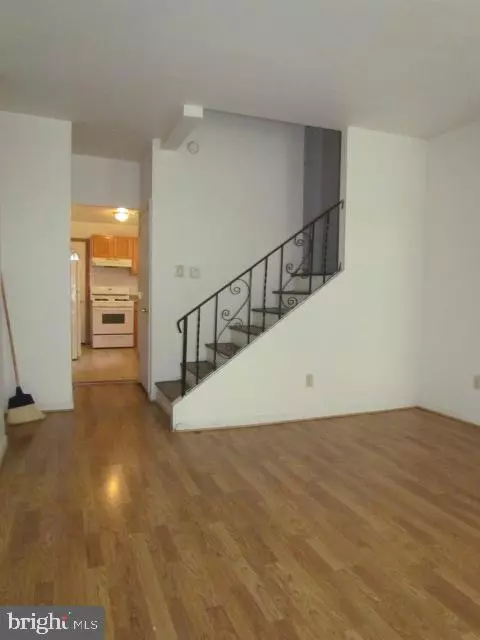 Philadelphia, PA 19104,522 N DOUGLAS ST