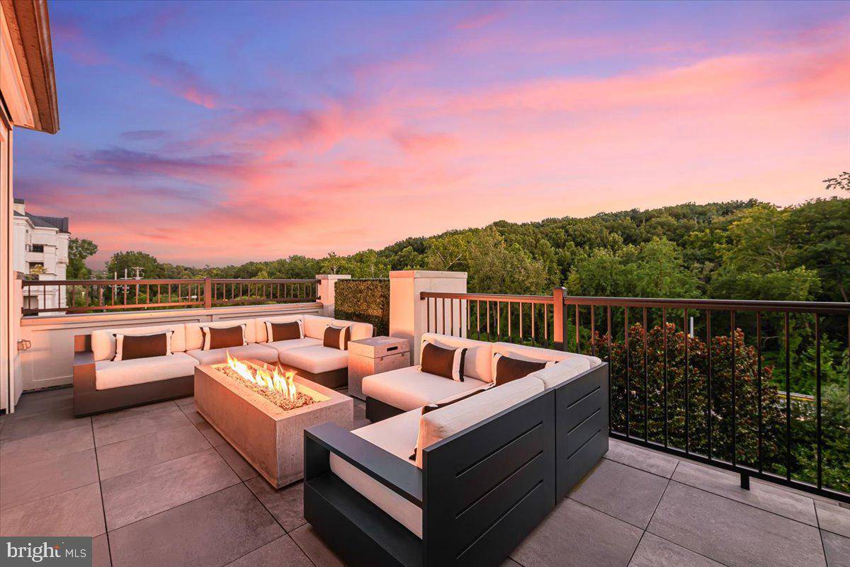 Bethesda, MD 20817,8229 RIVER RD