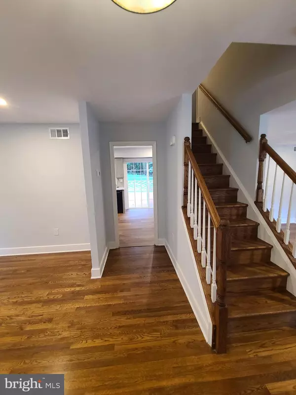 Great Falls, VA 22066,10617 GOOD SPRING AVE