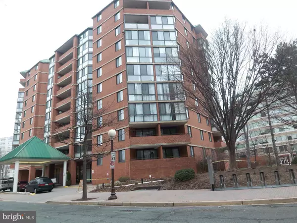 Arlington, VA 22201,1001 N RANDOLPH ST #516