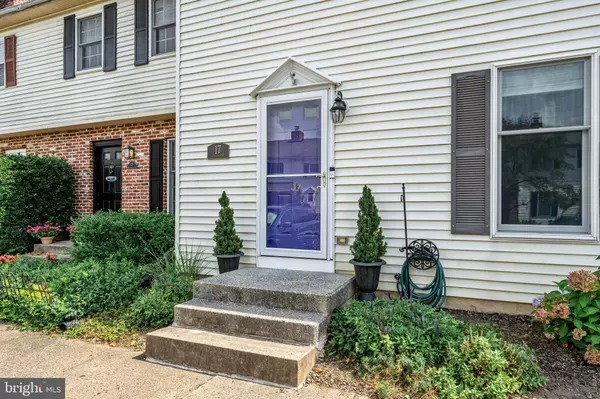 Doylestown, PA 18901,17 WASHINGTON SQ