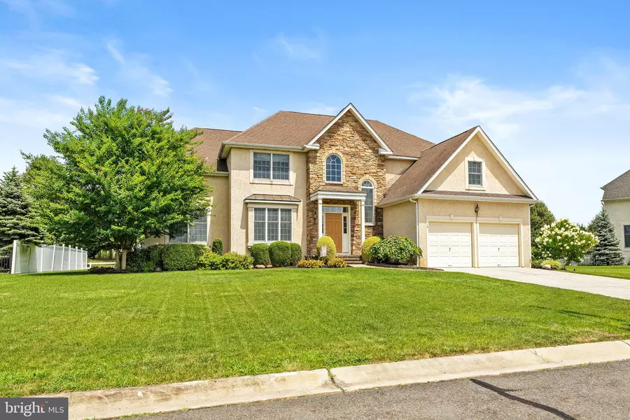 15 HEATHER CT, Columbus, NJ 08022
