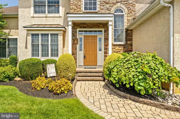 Columbus, NJ 08022,15 HEATHER CT