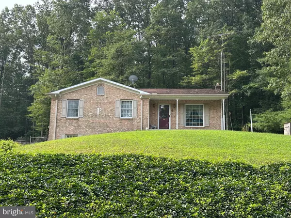 7714 FERN GROTTO CIRCLE CIR, Fayetteville, PA 17222