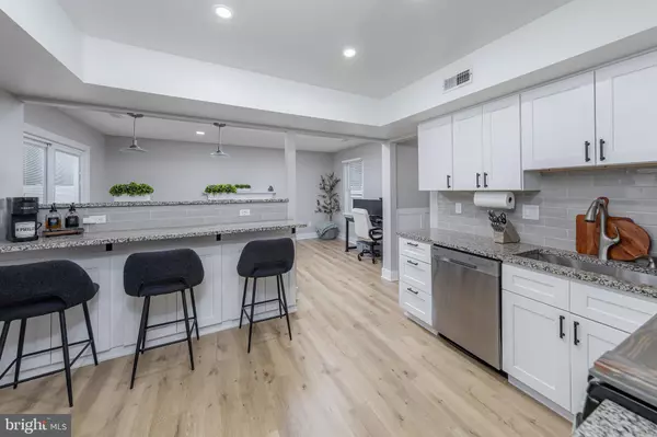 Swedesboro, NJ 08085,128 ROBINS RUN W