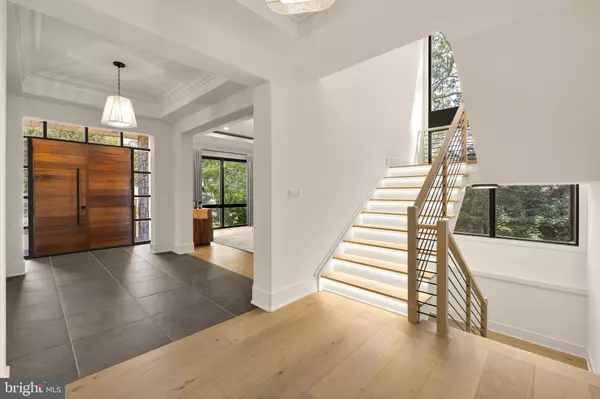 Mclean, VA 22101,1216 EARNESTINE ST