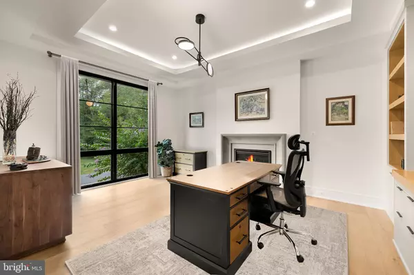 Mclean, VA 22101,1216 EARNESTINE ST