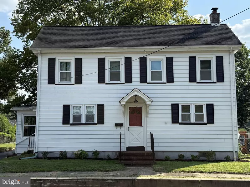 110 FRANKLIN ST, Swedesboro, NJ 08085