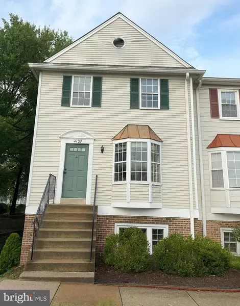 4127 WEEPING WILLOW CT #142-A, Chantilly, VA 20151