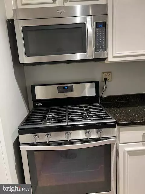 Arlington, VA 22202,1300 ARMY NAVY DR #223