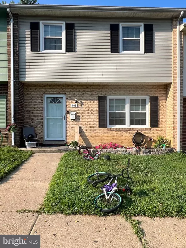 209 OVERLOOK CT, Fredericksburg, VA 22405