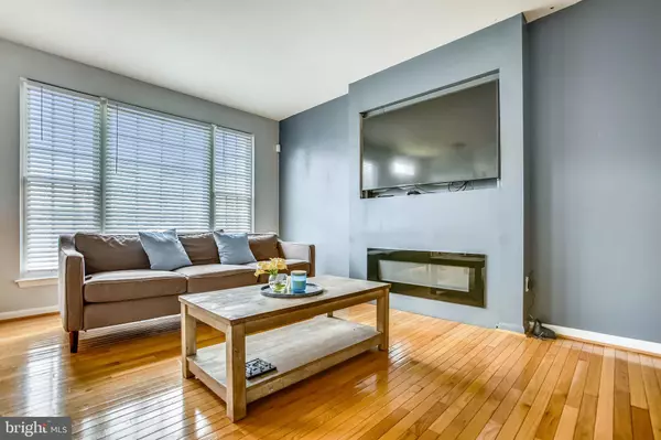 Woodbridge, VA 22192,3850 KOVAL LN