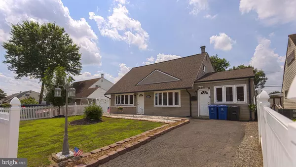 2824 WOODHAVEN RD, Philadelphia, PA 19154