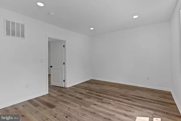 Croydon, PA 19021,2151 MAPLE AVE