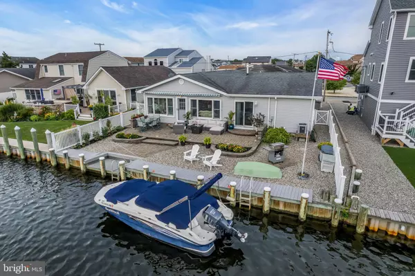 Forked River, NJ 08731,1002 NEOSHO DR