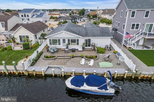 Forked River, NJ 08731,1002 NEOSHO DR