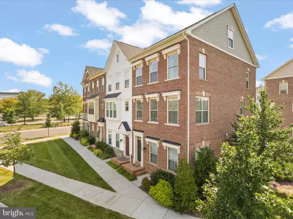 Chantilly, VA 20151,5280 RIDGEVIEW RETREAT DR