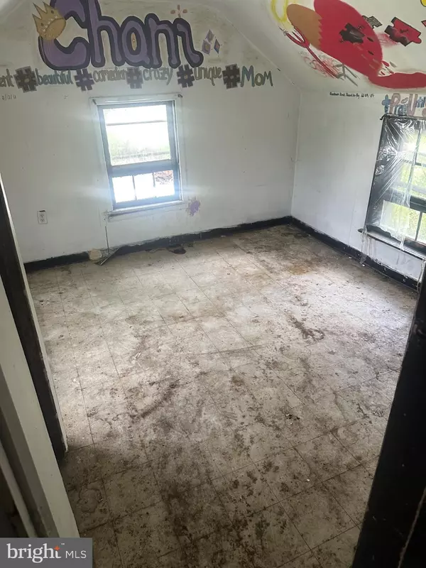 Luray, VA 22835,750 W MAIN ST